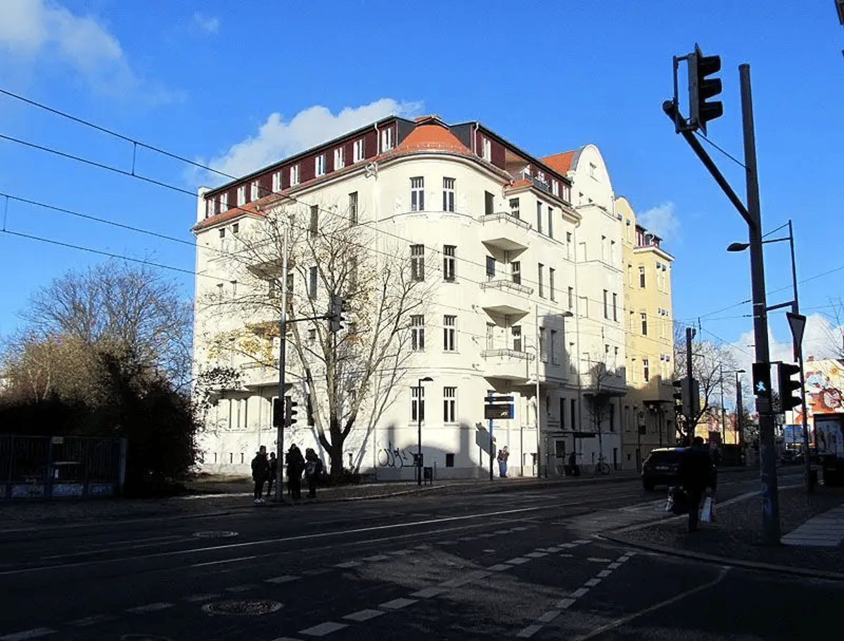 Geräumige 2,5-Zimmer-Wohnung mit Balkon in Leipzig Altlindenau – 4177 Leipzig – Bild 1 von 9