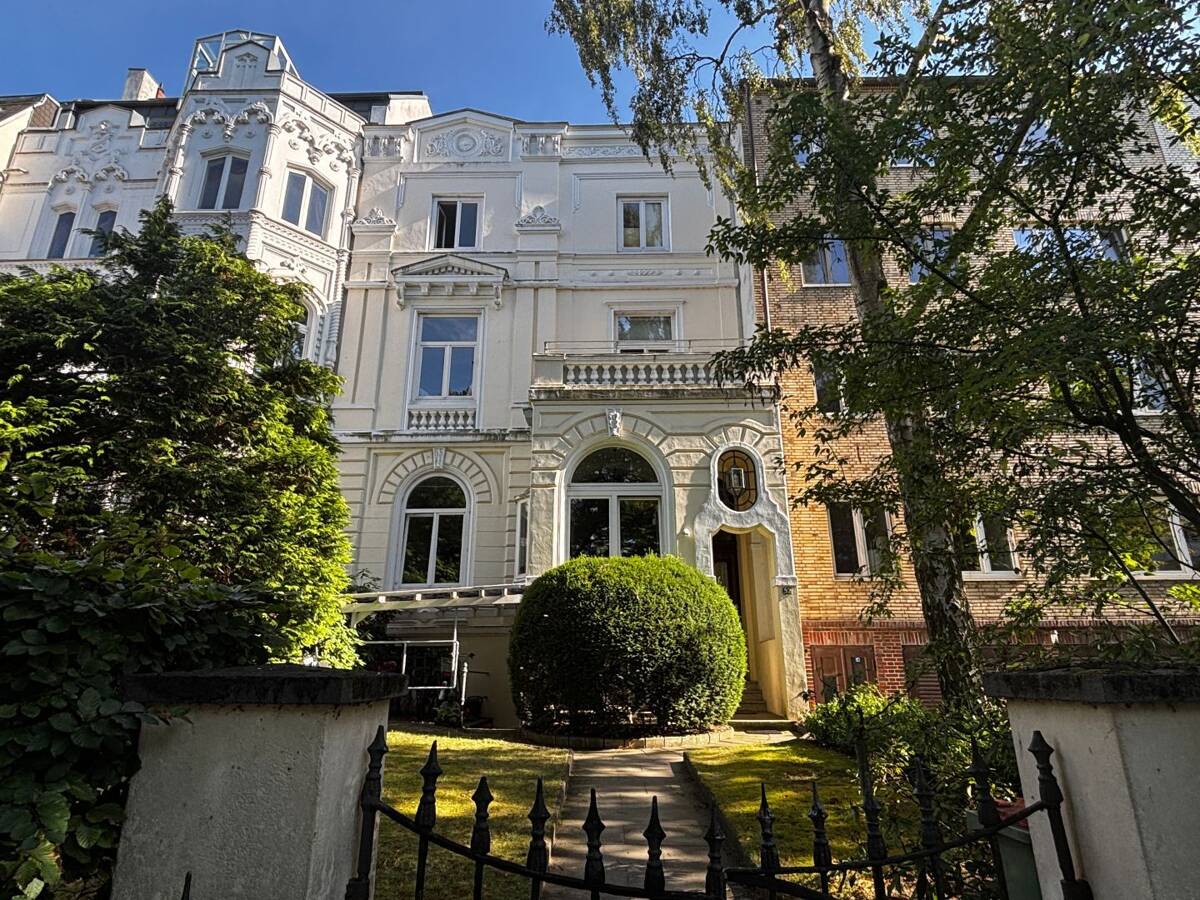 Hanseatische Eleganz in HH-Hohenfelde - Exklusive Stadtvilla mit drei Wohneinheiten in Alsternähe – 22087 Hamburg – Bild 1 von 9