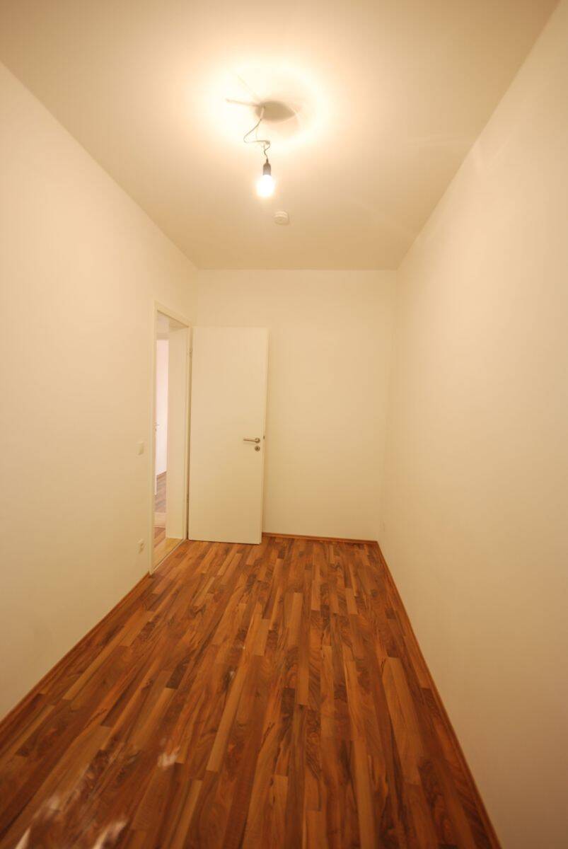 Stilsicher sanierte Altbauwohnung in Schoppershof – Nürnberg – Vorschaubild 8