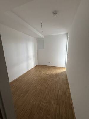 Arnsdorf bei Dresden - 2 Raumwohnung im Erstbezug mit Parkett, Balkon und Einbauküche – 1324 Dresden – Vorschaubild 4