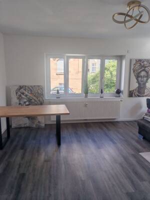 Helle 3-Zimmer-Wohnung mit EBK am Hölderlinplatz – 70193 Stuttgart – Vorschaubild 2