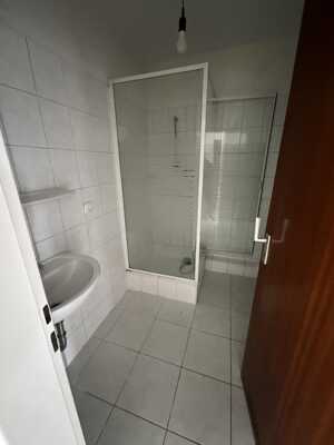 Zentral gelegene 2-Zimmer-Balkonwohnung mit neuem Laminat - jetzt 500EUR Einkaufsgutschein sichern! – 47179 Duisburg – Vorschaubild 8
