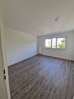 Ihr neues Zuhause! Sonnige 3 Zimmer Wohnung mit Balkon – 1127 Dresden – Vorschaubild 4