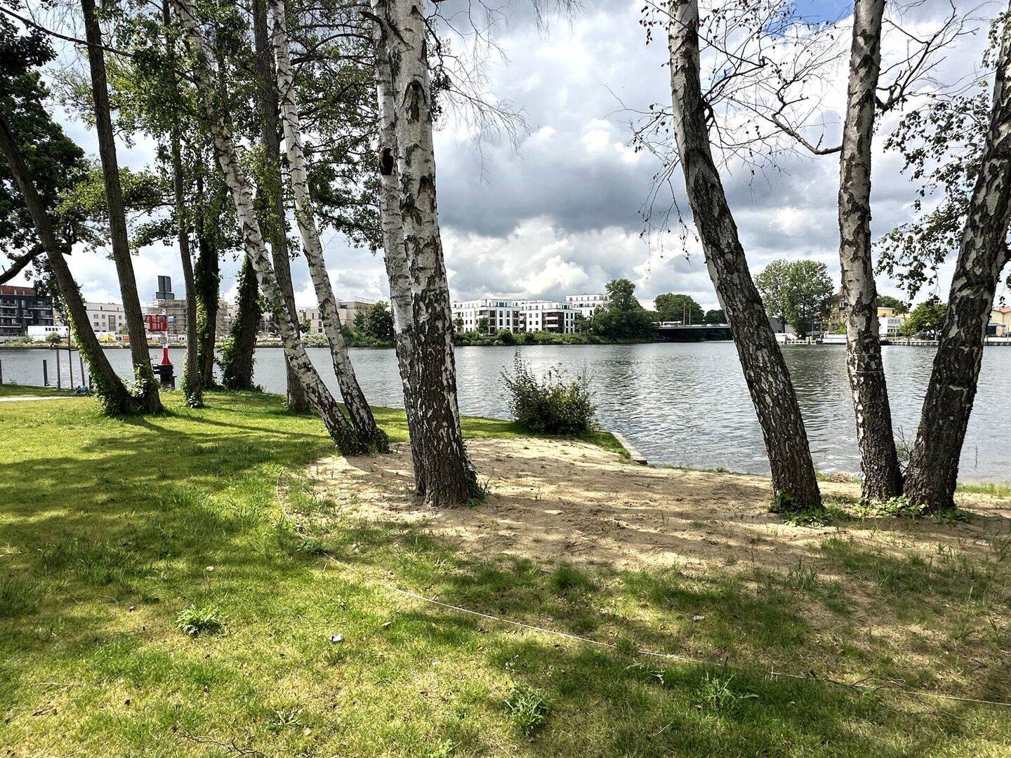 Doppelhaushälfte direkt am Wasser in Köpenick - Gated Community mit privatem Strand an der Dahme – Berlin – Vorschaubild 3