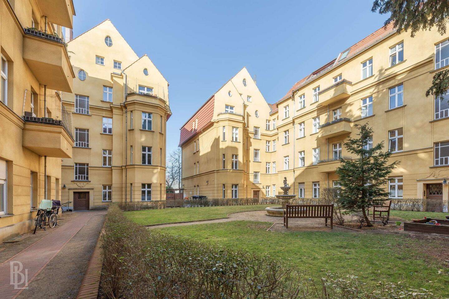 Penthouse in bester Pankower Lage mit Einbauküche und Terrasse – Berlin – Bild 1 von 6