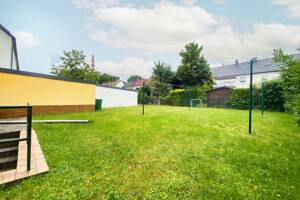 Endlich Platz für die ganze Familie - Haus mit Garten in Nürnberg-Altenfurt – 90475 Nürnberg – Vorschaubild 2
