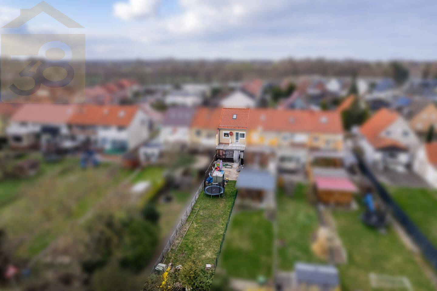 modernisiertes Reihenmittelhaus mit überdachter Terrasse in Vorsfelde! Mein Haus = Mein Partner! – Wolfsburg – Vorschaubild 6