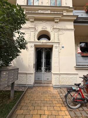 // 2- Raum Dachgeschoss Wohnung auf zwei Ebenen // ab 01.10.26 – 4275 Leipzig – Vorschaubild 3