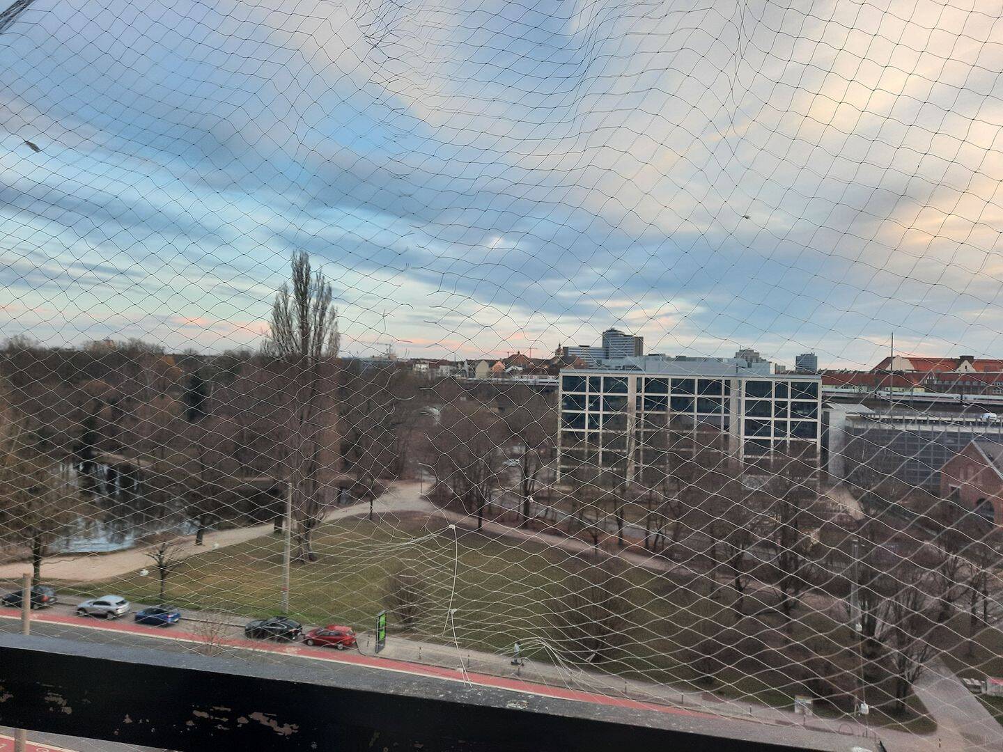 Gepflegte 2-Zimmer mitten in Nürnberg mit toller Aussicht , EBK, TG-Stellplatz – Nürnberg – Vorschaubild 4