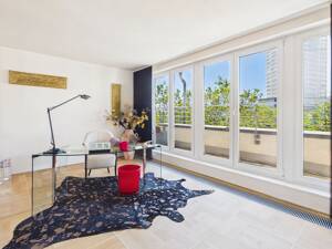 Sanierte Luxuswohnung mit Aufzug & 3 TG-Stellplätzen – 50670 Köln – Vorschaubild 7