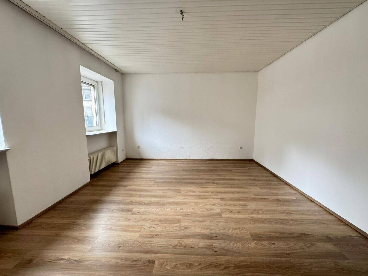 Wohnen oder investieren - 3-Zimmer-Wohnung mit Balkon & Großgarage in zentraler Lage von Zweibrücken
