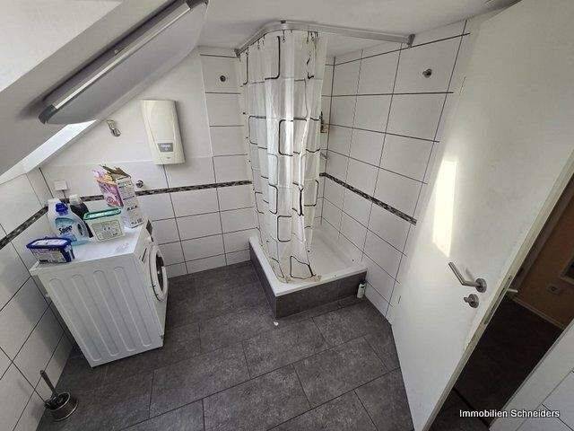DU-Ruhrort, Hafenstraße 76 - Möbliertes WG-Zimmer ( nur an MANN !!! ) in einer 3er-WG ab Juli zu vermieten !! – Duisburg – Vorschaubild 8