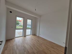 Schicke 2-Zimmerwhg. mit Parkett, Balkon, Einbauküche u. Fußbodenheizung – 39112 Magdeburg – Vorschaubild 5