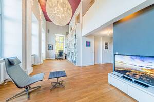 Exklusive 3,5-Zimmer-Maisonettewohnung im historischen Rumpenheimer Schloss