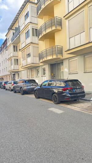 Gepflegte 1-Zimmer-Wohnung mit Aufzug und Fernwärme in Fürth – 90762 Fürth – Vorschaubild 2