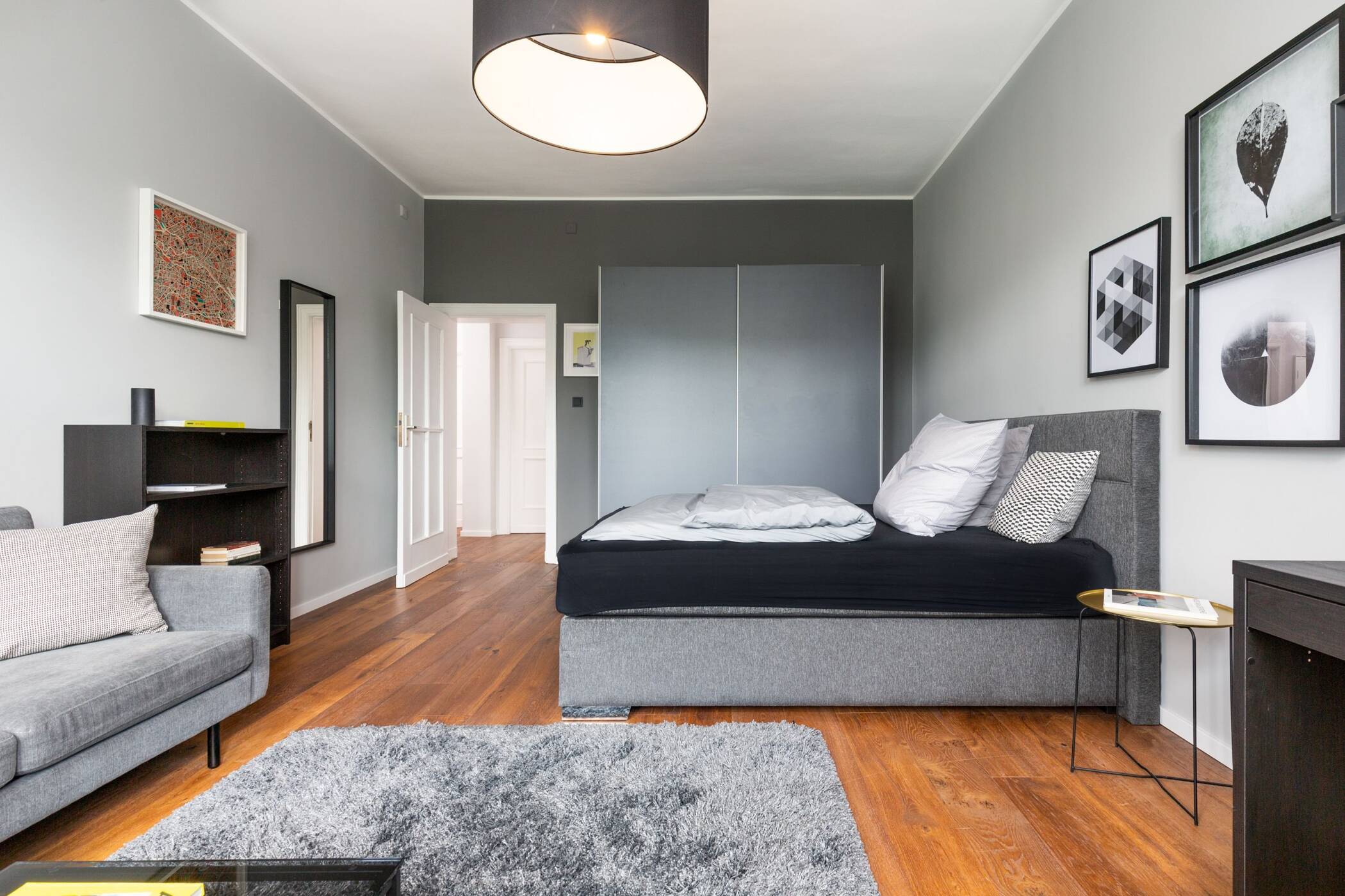 Zentrales, exklusiv und hochwertig eingerichtetes 2-Zimmer Apartment im Baudenkmal – Berlin – Vorschaubild 6