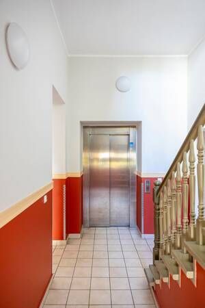 Großzügige 4-Zimmer-Altbauwohnung mit Terrasse & Aufzug in Berlin-Weißensee! – 13088 Berlin – Vorschaubild 6