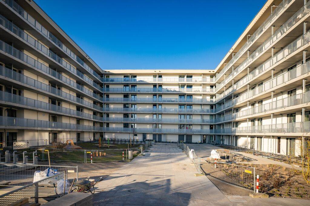 Wohnen am Havelufer: Moderne 3-Zimmer-Wohnung mit Balkon u. Wasserblick – Berlin – Bild 1 von 3