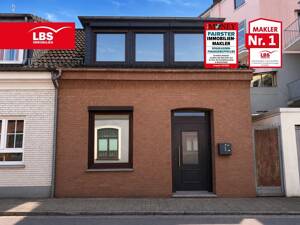 Kompakt, charmant, weitgehend saniert- Haus statt Wohnung mit Nebengebäude