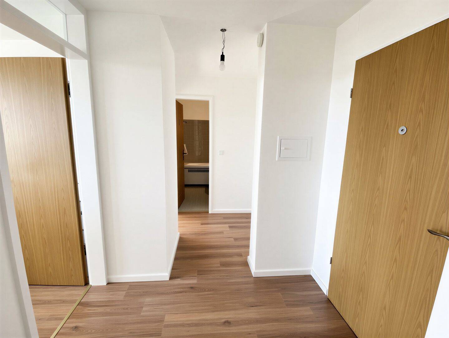 Vermietete 2-Zimmer Wohnung mit traumhaftem Fernblick | Zentrale Lage in München-Moosach – München – Vorschaubild 6