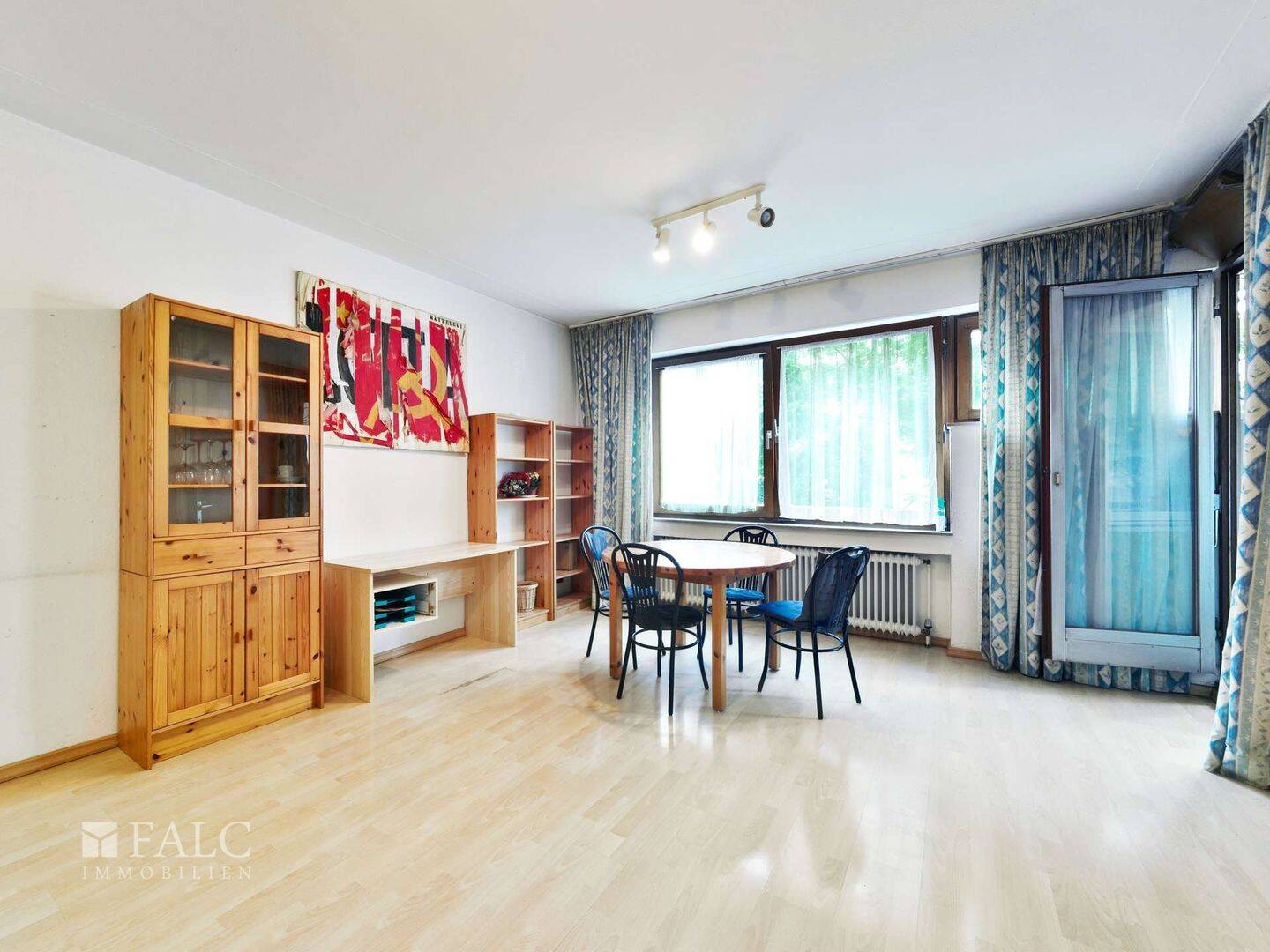 Sofort bezugsfrei!Helles City-Apartment mit Balkon, Einbauküche & Aufzug in bester Düsseldorfer Lage – Düsseldorf – Vorschaubild 2