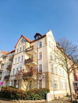 Attraktive Kapitalanlage: Dachgeschosswohnung mit Galerie und offenem Raumkonzept