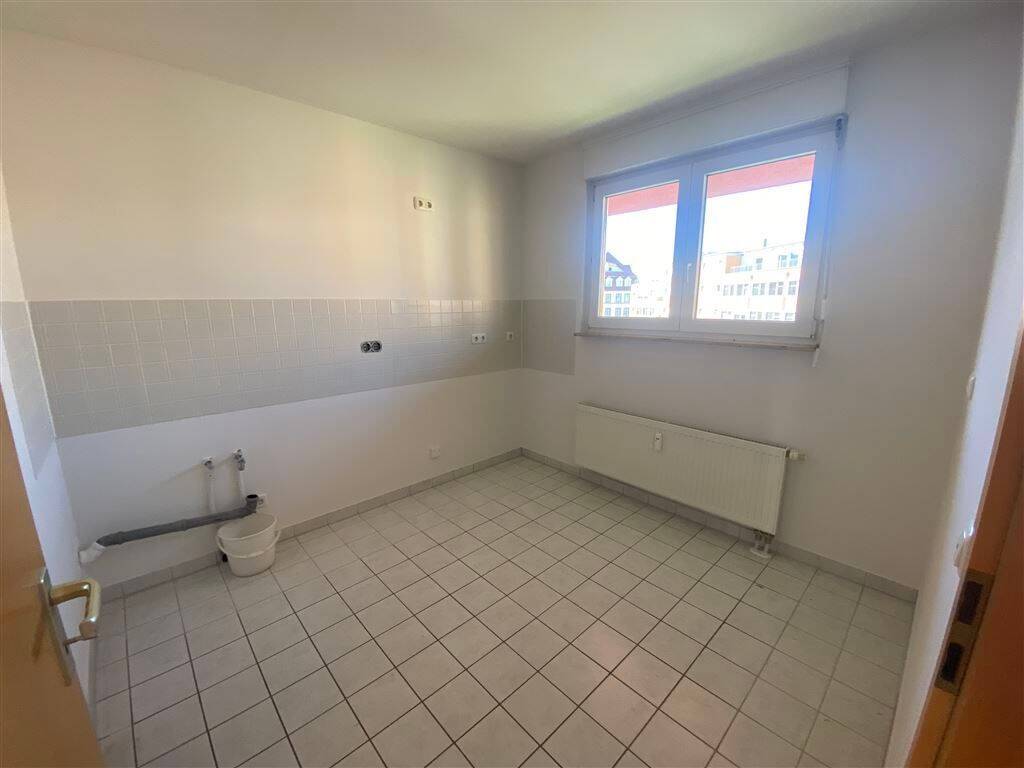 Erfurt* Karree am Südpark*renovierte 3 Zi.-Whg. *Balkon* sep. Küche* Wannenbad – Erfurt – Vorschaubild 4