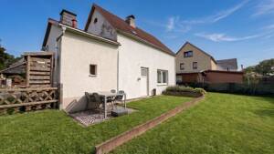 Einziehen und wohlfühlen - Gepflegtes Einfamilienhaus mit Kamin und Garten – 9618 Großhartmannsdorf – Vorschaubild 9