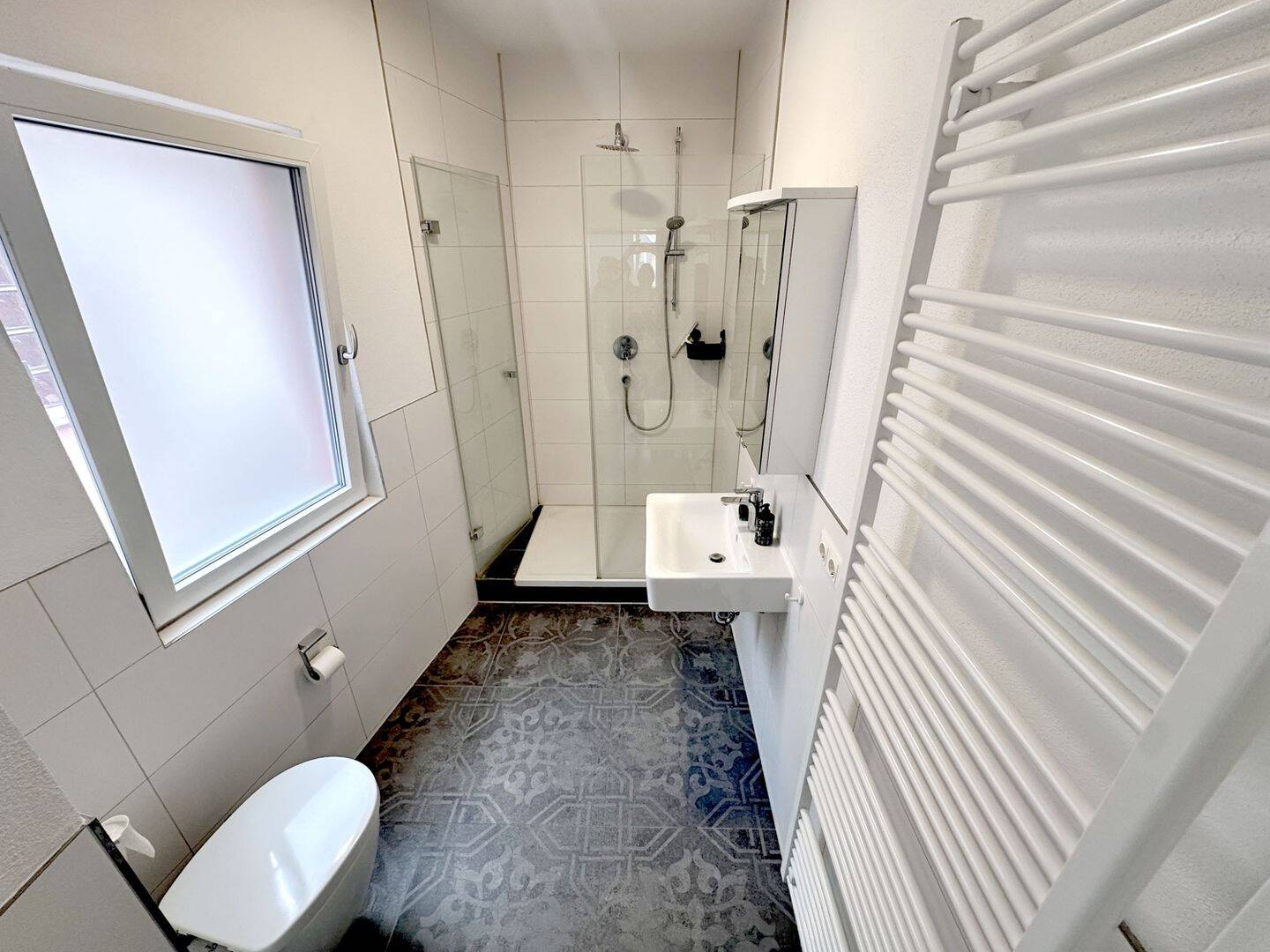 ***Gemütliche 2-Zimmer-Wohnung mit Loftcharakter mit Einbauküche im Herzen von Heidingsfeld*** – Würzburg – Vorschaubild 7