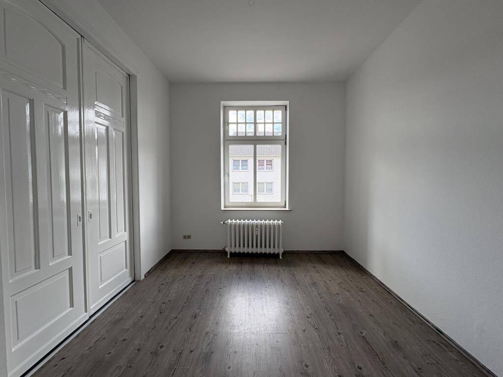 Renovierte 3-Zimmer-Wohnung mit Altbaucharme in Bremerhaven – Bremerhaven – Vorschaubild 4