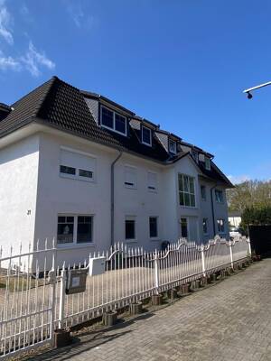 Herrliche 3 Zimmer, Kü,Bad, Loggia 87qm