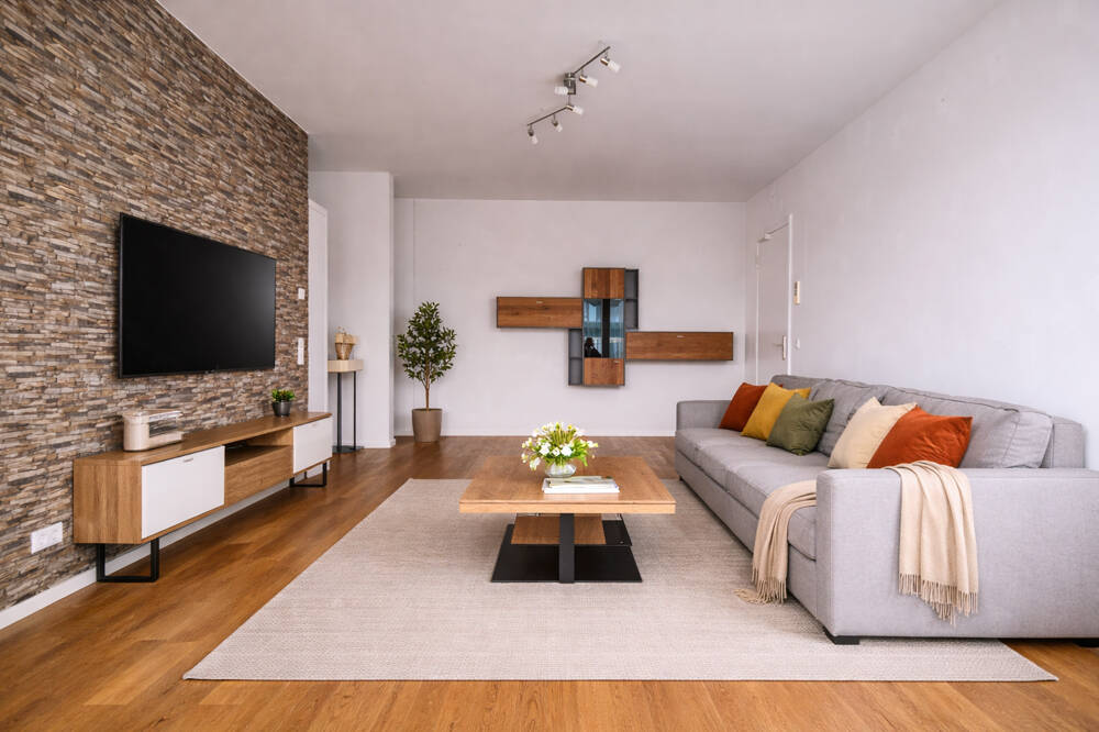 Bezugsfreies 2-Zimmer-Penthouse mit Balkon im beliebten Samariterviertel – Berlin – Bild 1 von 9