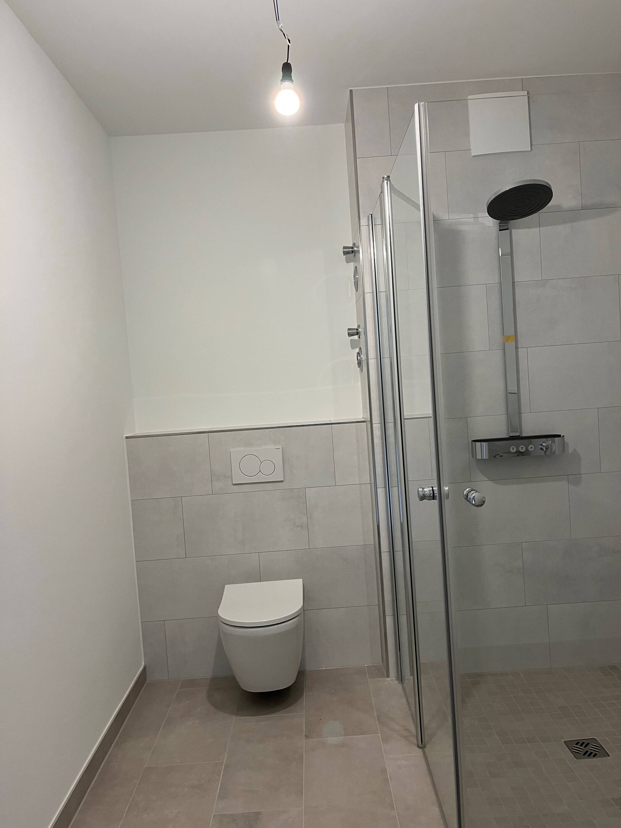 2 Zi.-Wohnung mit Parkett, gr. Balkon, BJ2023 – Hamburg – Vorschaubild 4