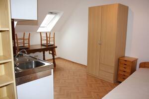 1-Zimmer Wohnung, Dach, saniert – 91058 Erlangen – Vorschaubild 2