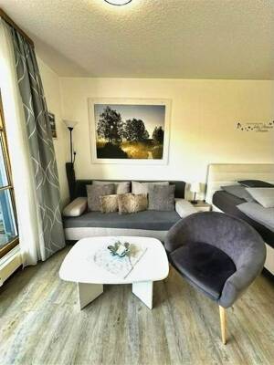 Erholung pur: Gepflegte Ferienwohnung mit Balkon, Tiefgaragenstellplatz und traumhafter Aussicht. – 94572 Schöfweg – Vorschaubild 7