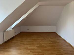 Bezugsfreies Dachgeschoss mit 2 Balkonen, EBK und attraktivem Grundriss – 13127 Berlin – Vorschaubild 8
