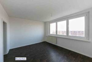 Preiswerte und interessante 3-Zimmer-Wohnung. – 1239 Dresden – Vorschaubild 4