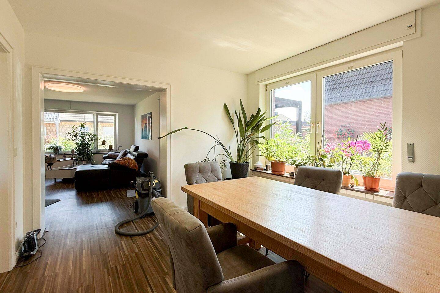 Ihr neues Zuhause in Greven-Reckenfeld: Zweifamilienhaus mit Garage, Garten und Mieteinnahmen – Greven – Vorschaubild 3