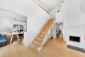 Design-Maisonette (Alleinige Etage) | KfW-A+, Galerie, Kamin | nahe S-Bahn Untermenzing