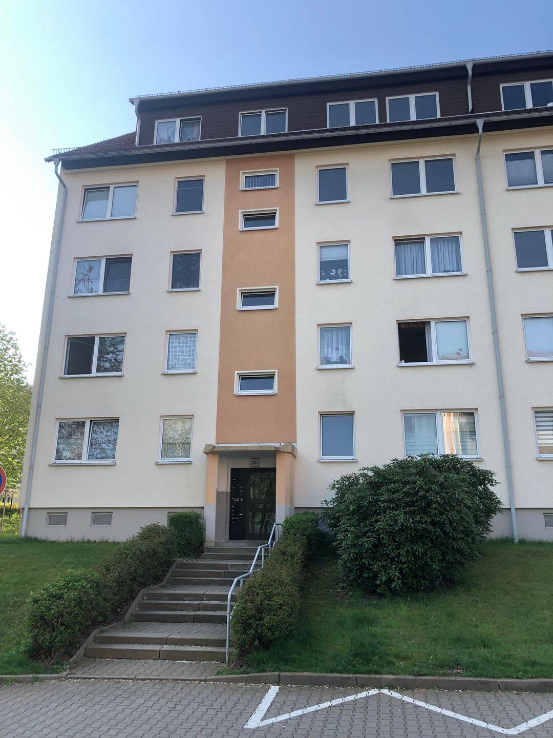 Attrakktive 3-Raum Wohnung mit Balkon und Stellplatz – Chemnitz – Vorschaubild 3