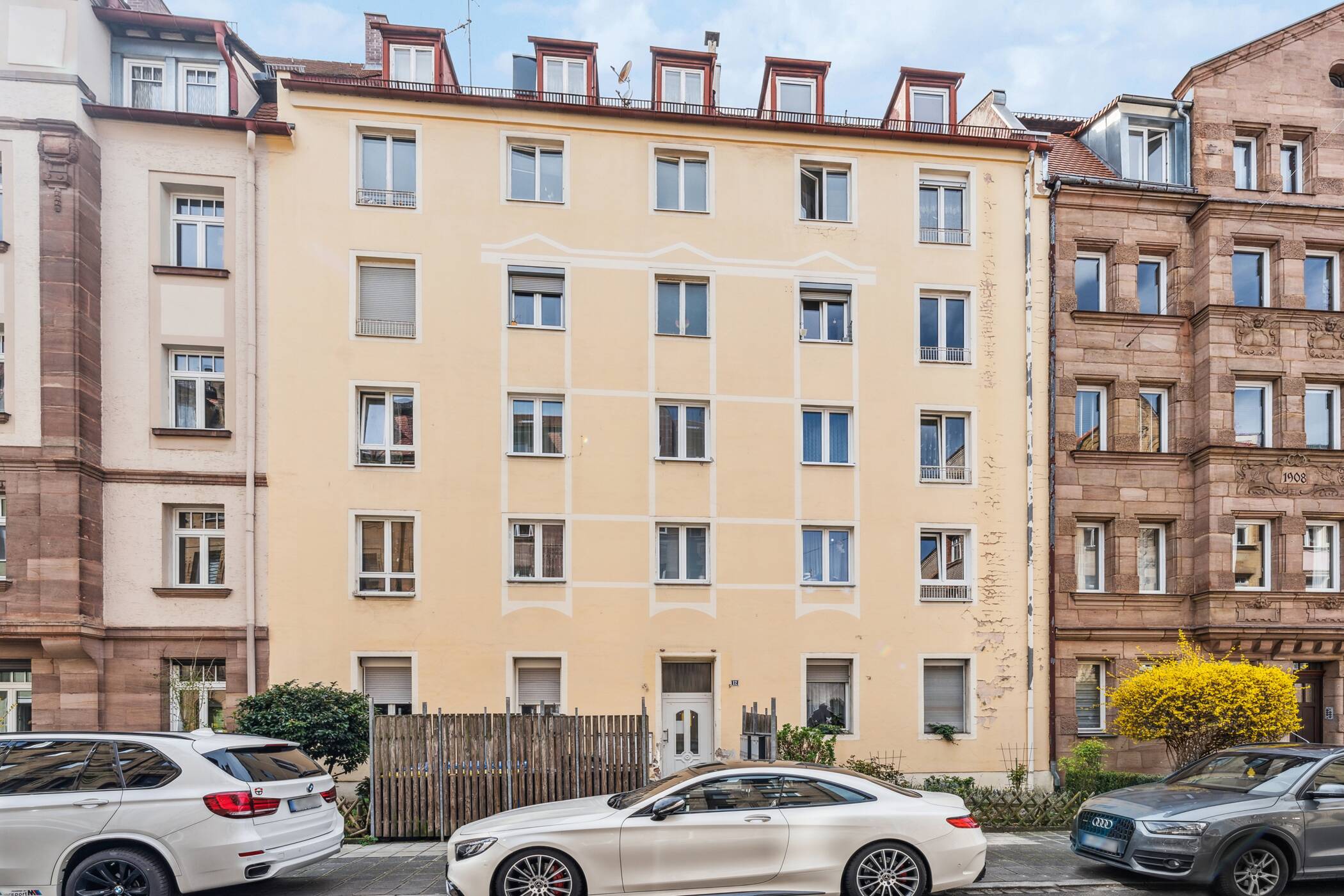 Gepflegte 2-Zimmer-Wohnung (52 m²) mit Einbauküche in zentraler Lage von Nürnberg – Nürnberg – Vorschaubild 2