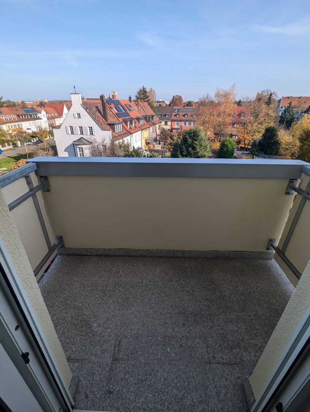 Modernisiertes Wohnglück: Helle 3-Zi.-Wohnung mit 2 Balkonen, EBK & Aufzug in Schoppershof – Nürnberg – Vorschaubild 9
