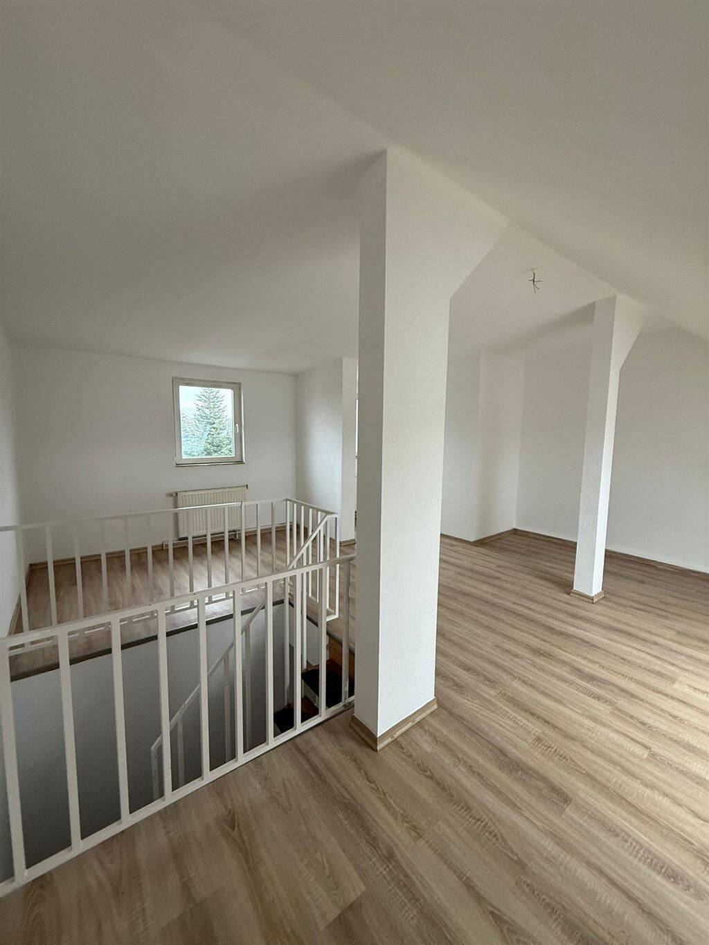 DG Maisonette 3-Zimmer mit EBK, Laminat und Wannenbad in guter Lage – Chemnitz – Vorschaubild 7