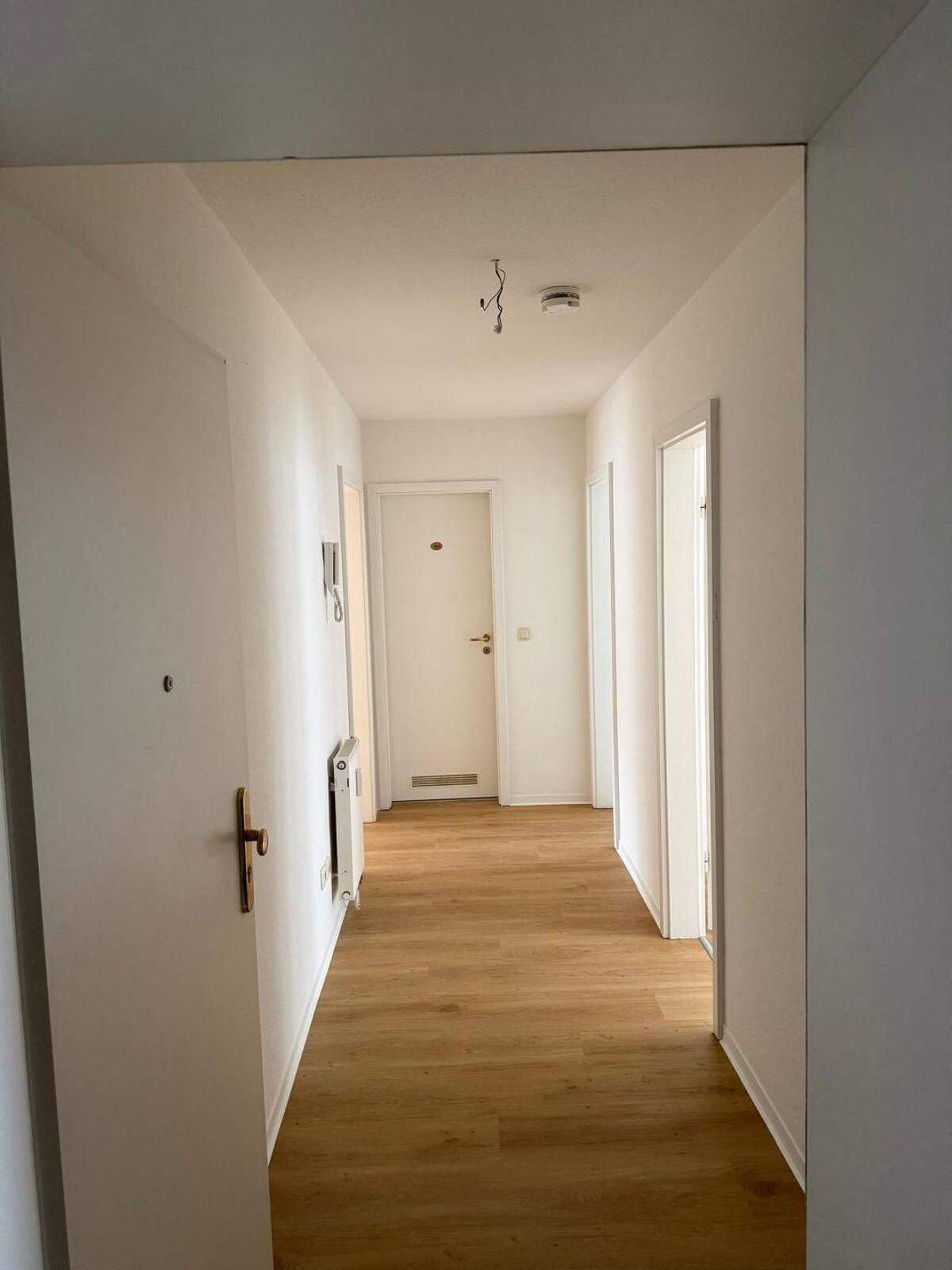 2 Raum Wohnung mit EBK und Stellplatz – 19053 Schwerin – Bild 1 von 7