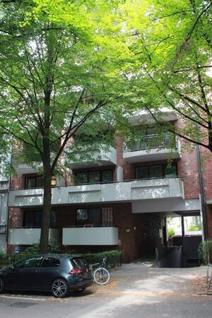Gut geschnittene 2 Zimmer Wohnung mit Balkon und TG-Stellplatz in Hamburg Uhlenhorst, Nähe Hofweg – 22085 Hamburg – Vorschaubild 2