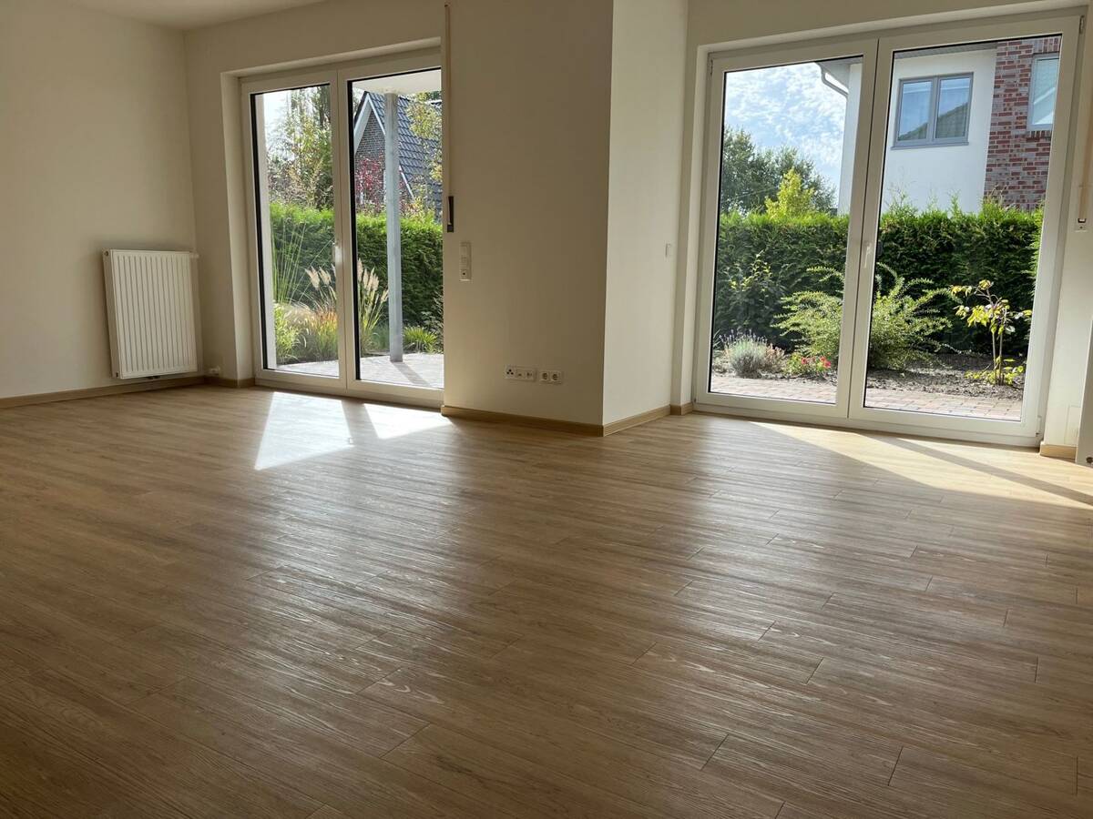 Seltene Gelegenheit: junge Erdgeschoss-Wohnung in ruhiger Wohnlage! – 26125 Oldenburg – Bild 1 von 9