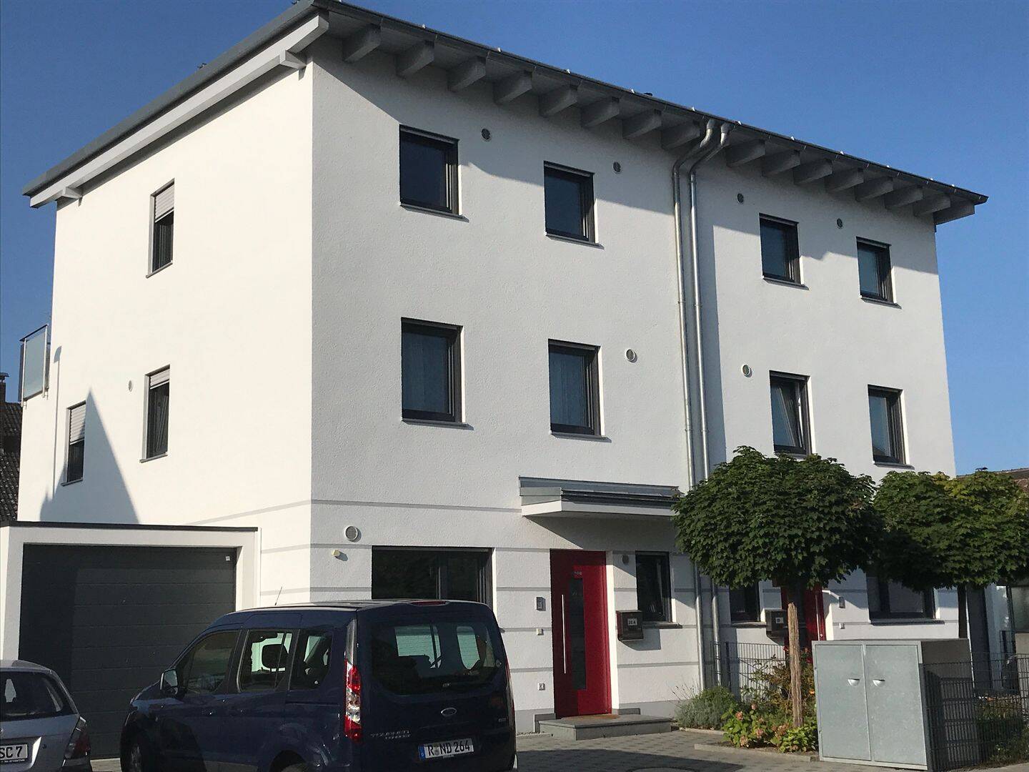 Sonnige, neuwertige DHH in ruhiger Lage - Befristung der Miete bis 31.07.2028 – Regensburg – Vorschaubild 2