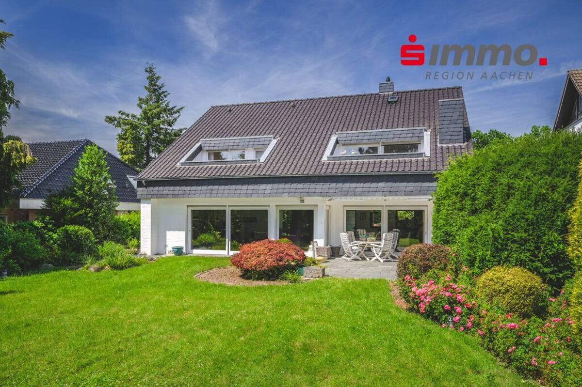 Nähe Tuchmacherviertel! Großes Einfamilienhaus mit Villencharakter in bester Wohnlage von Brand – 52078 Aachen – Bild 1 von 9