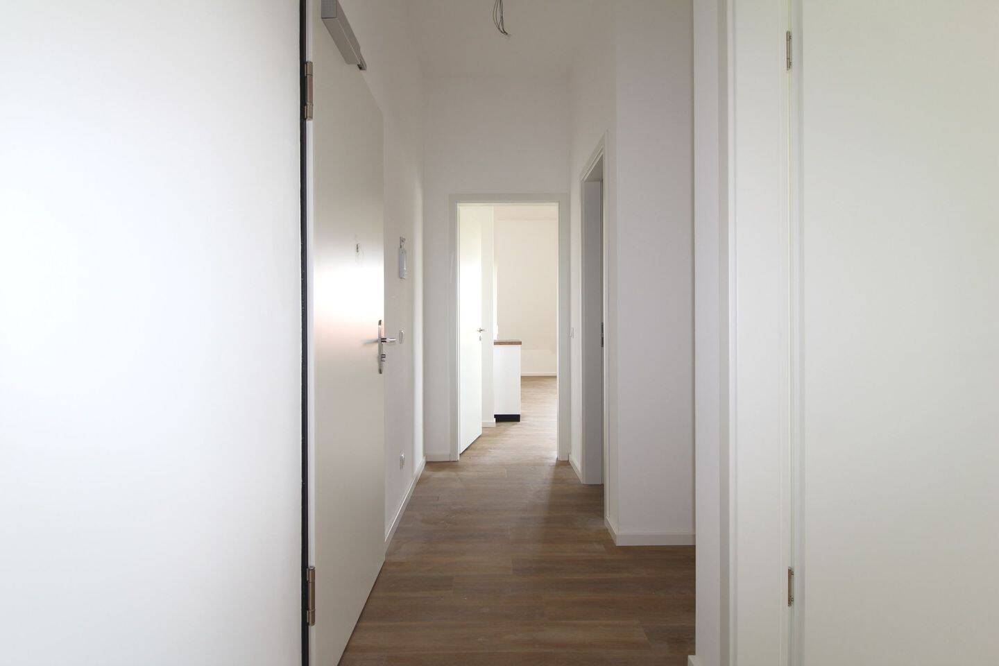 ** Helle 4 Zimmer im Dachgeschoss * offene Küche mit EBK * 2 Bäder * Loggia! – Leipzig – Vorschaubild 7