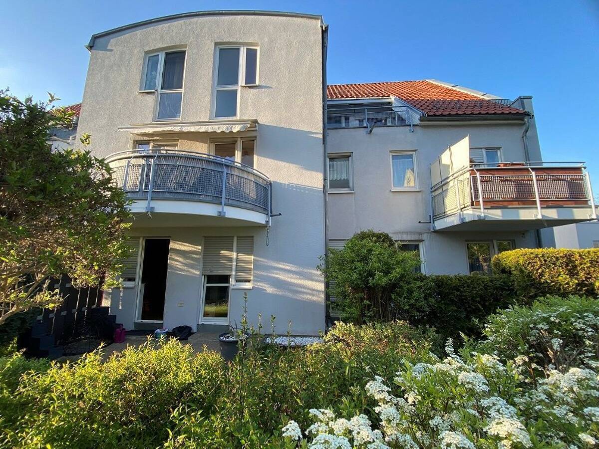 * Helle, gepflegte und gut geschnittene 2-Zimmer-Wohnung * – 1156 Dresden – Bild 1 von 9